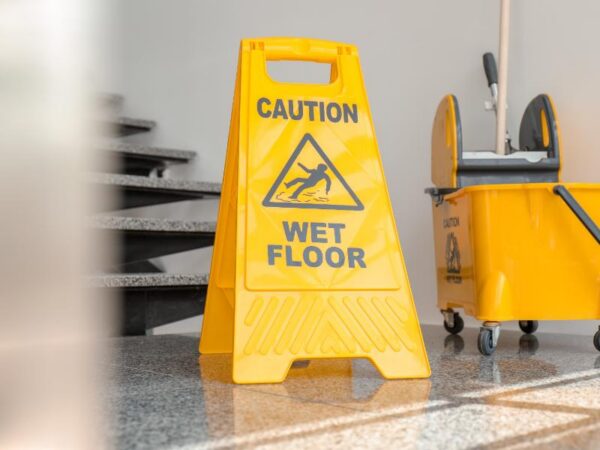 Why Commercial Cleaning Services Are Critical for Retail Success