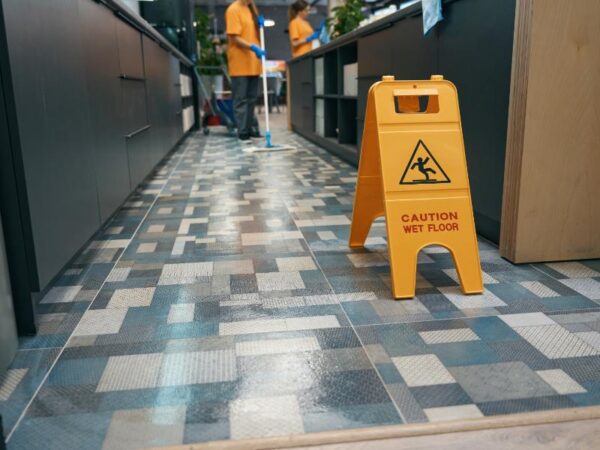 Keeping Your Commercial Cleaning Schedule Aligned With Business Activity